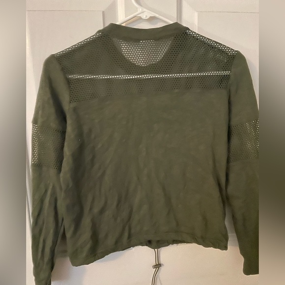 Athletic top - Picture 3 of 4